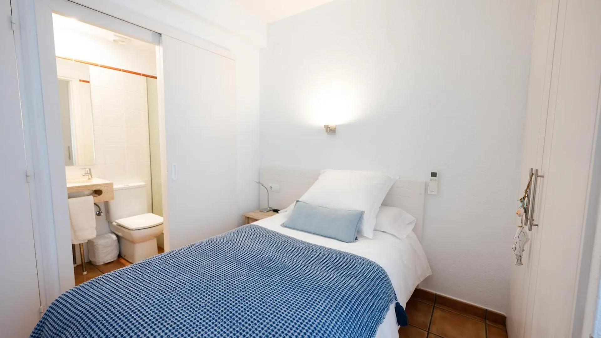 Hostal El Ranxo Cadaques Guest house